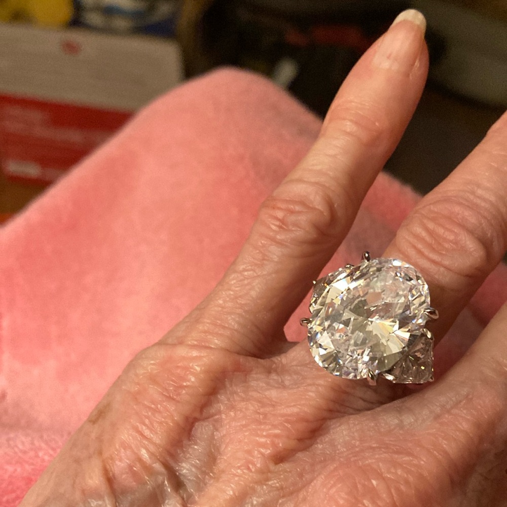 Diamond cut agate. Beautiful and flawless SPARKLY
